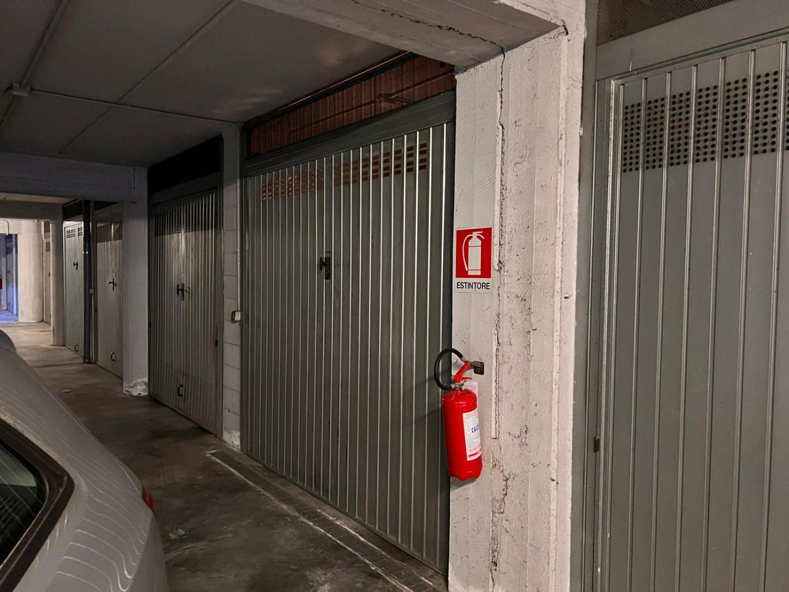 Kibilu - Via Medaglie D'Oro Centro Citta Con Parcheggio Διαμέρισμα Βαρέζε Εξωτερικό φωτογραφία
